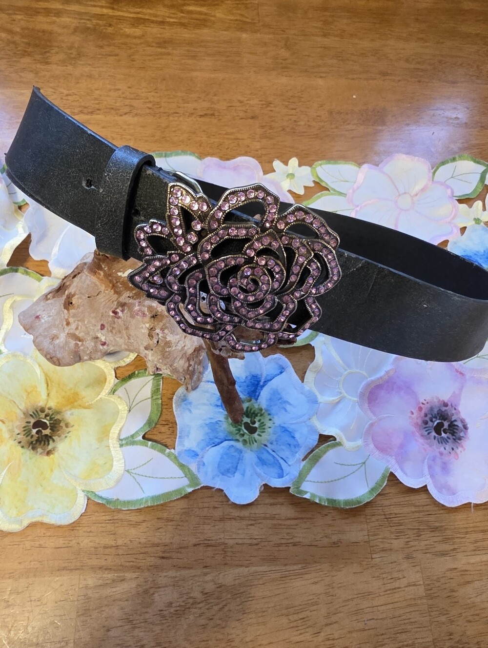 Vintage Y2K Black Leather Statement Belt with Pink Rhinestone Rose Flower Buckle